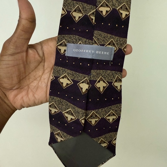 Patterned Black and Gold Men's Tie - Picture 3 of 3